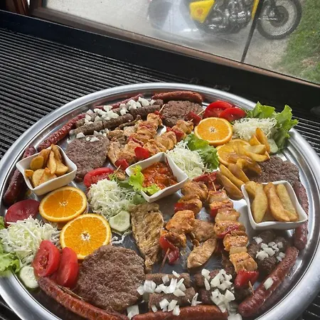 Restaurant And Vrelo Bosne *